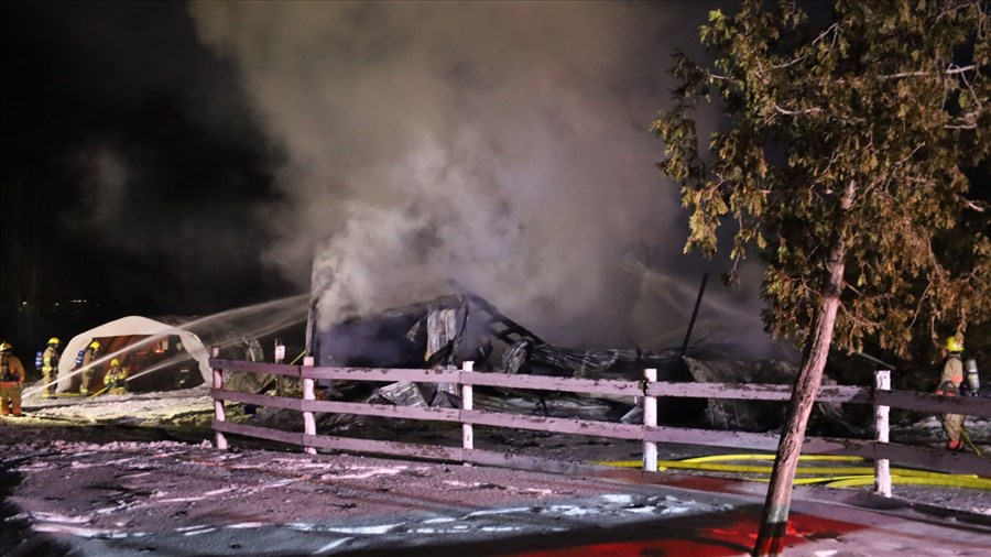 Un garage détruit par les flammes à Beauharnois 