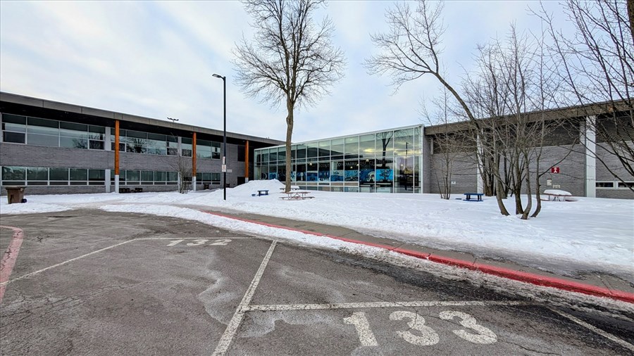 Chêne-Bleu: Une première Marche des femmes sur l'île Perrot