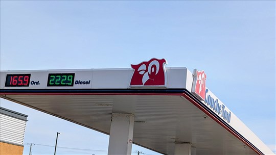 Hausse du prix des carburants: les impacts locaux