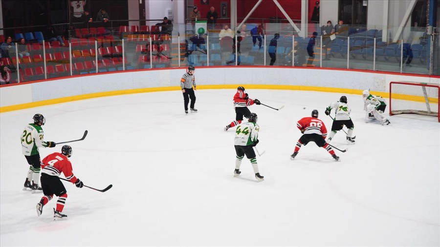 Une première victoire en séries éliminatoires pour les Braves de Valleyfield 