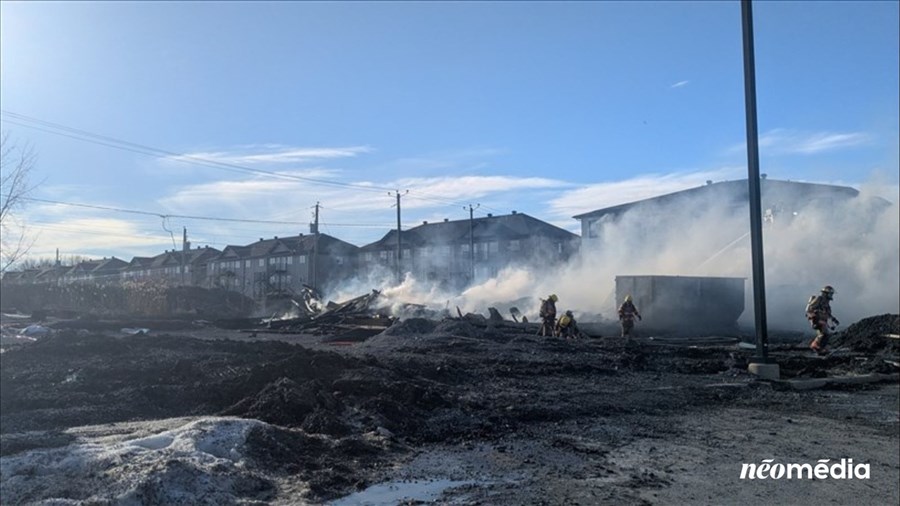 Un 16 logements en construction détruit par les flammes 