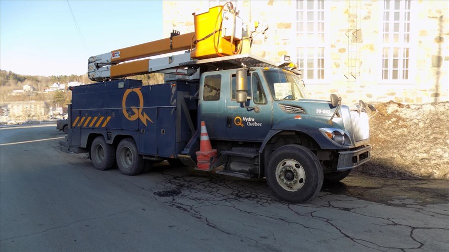 Vents forts: plus de 16 000 résidences privées d'électricité 