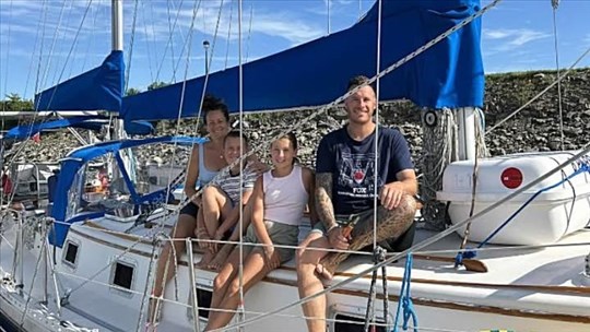 Une famille de Hudson part au large dès août