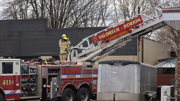 Les pompiers de Vaudreuil-Dorion en entraide à Salaberry-de-Valleyfield 