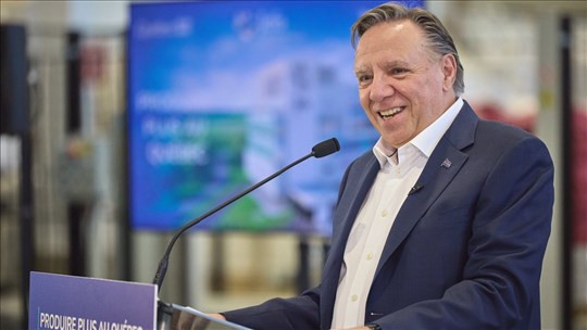 Éloges locales pour François Legault