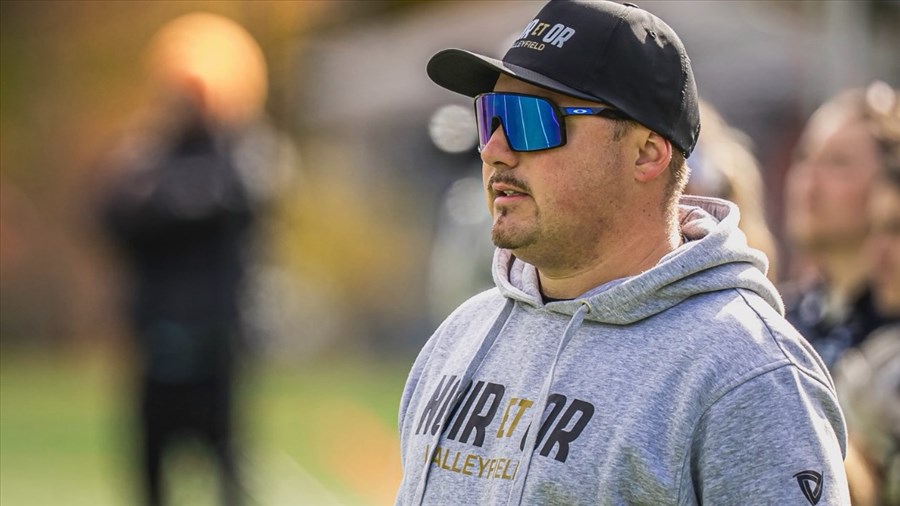 Un nouvel entraîneur pour l'équipe de flag-football du Noir et Or 