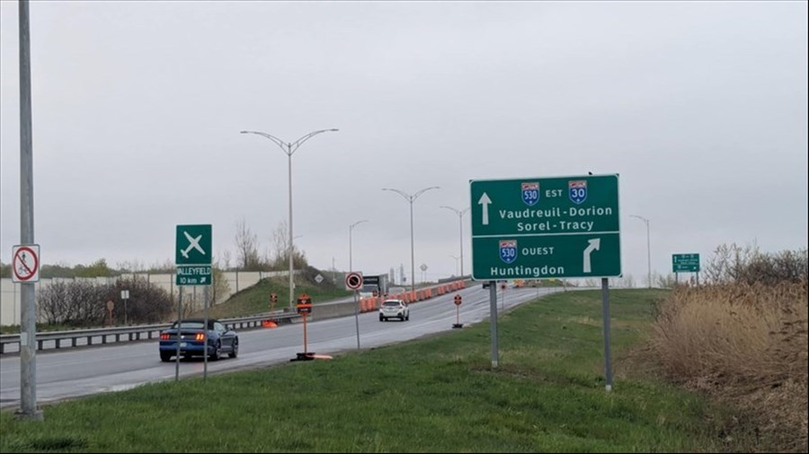 Installation d'une nouvelle signalisation sur l'autoroute 530