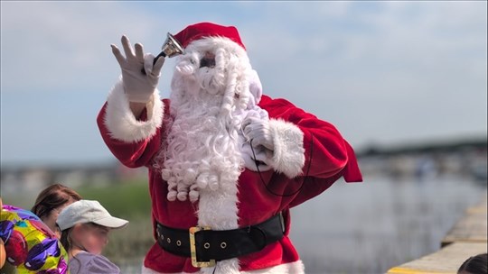 Les décorations de Noël en juillet sont de trop selon nos lecteurs