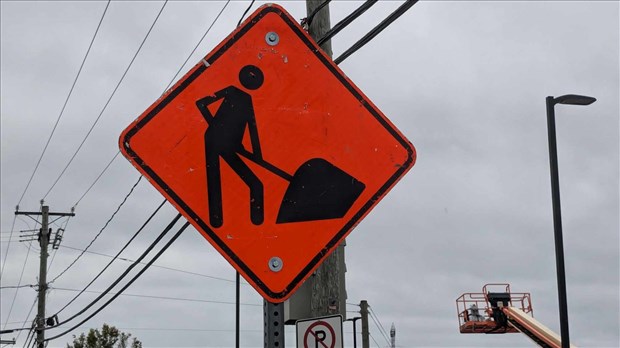 Entrave sur la rue Saint-Jean-Baptiste à Sainte-Anne-de-Bellevue 
