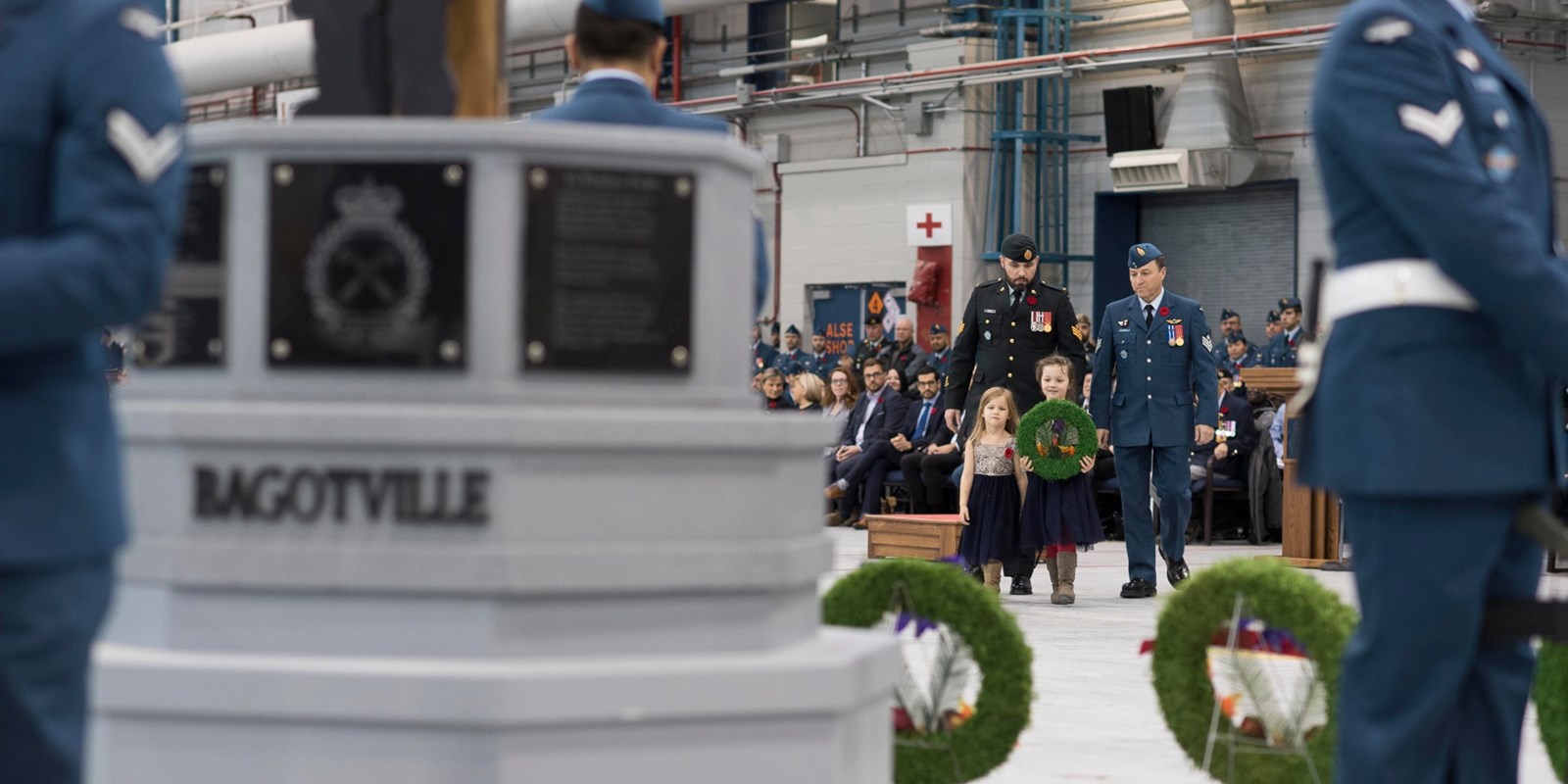 La Base Des Forces Canadiennes Bagotville Souligne Le Jour Du Souvenir Saguenay Lac St Jean Neomedia La Base Des Forces Canadiennes Bagotville Souligne Le Jour Du Souvenir Saguenay Lac St Jean Neomedia