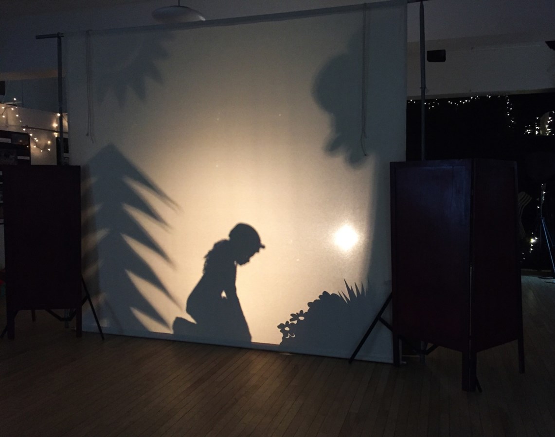 Les Sherpas Et La Paroi Des Ombres «La paroi Doudou», une création collective de théâtre d’ombres à Alma