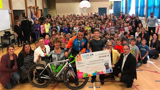 Stéphane Billette amasse 25 210 $ pour l’école Saint-Michel-Archange 