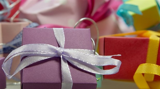 Neuf conseils pour acheminer vos cadeaux en toute sécurité partout dans le monde 