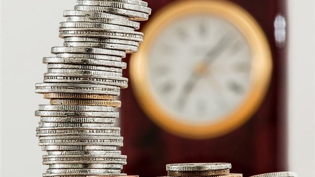 Québec annonce la hausse du salaire minimum à 12 $ l'heure
