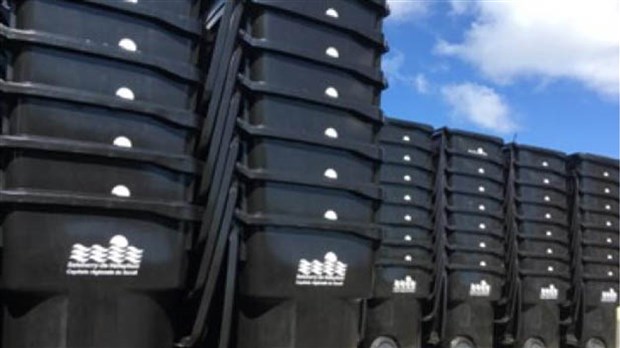 La Ville de Salaberry-de-Valleyfield achète 1 458 bacs noirs supplémentaires pour 25 606 $ 