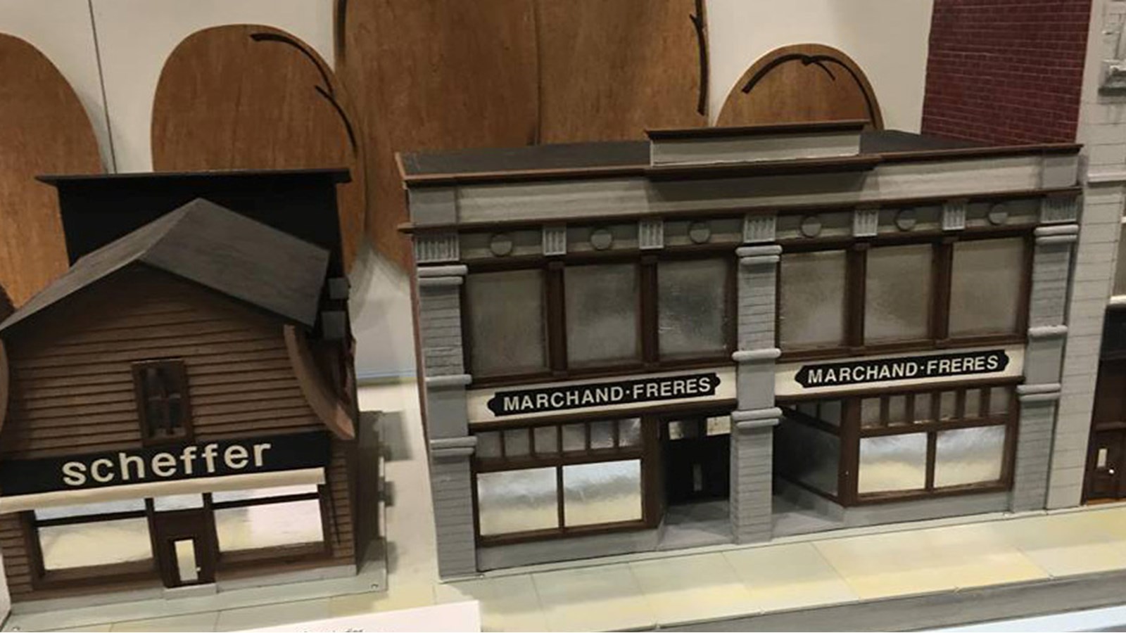 La rue Victoria des années 20 reprend vie à la Caisse Desjardins de