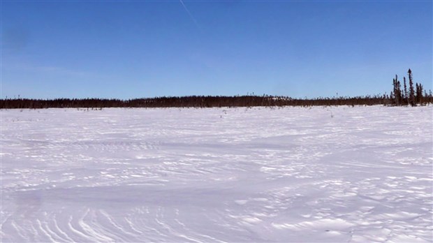 Mise en garde pour les adeptes de sports sur glace : la glace est mince! 