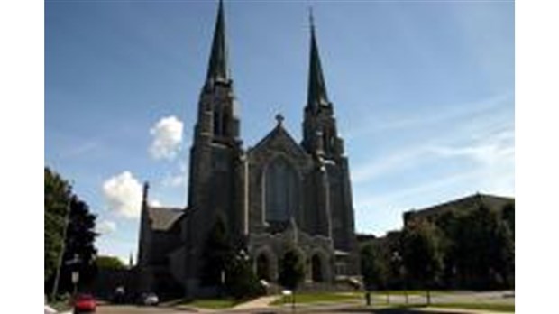 Découvrez la Basilique-cathédrale de Salaberry-de-Valleyfield   