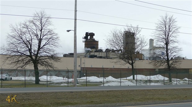 Incendie majeur en cours à l’usine GoodYear de Salaberry-de-Valleyfield 