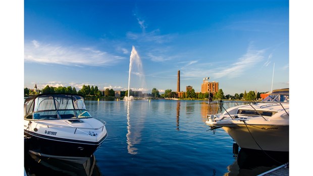 Un hôtel flottant unique au Québec accostera à Salaberry-de-Valleyfield  