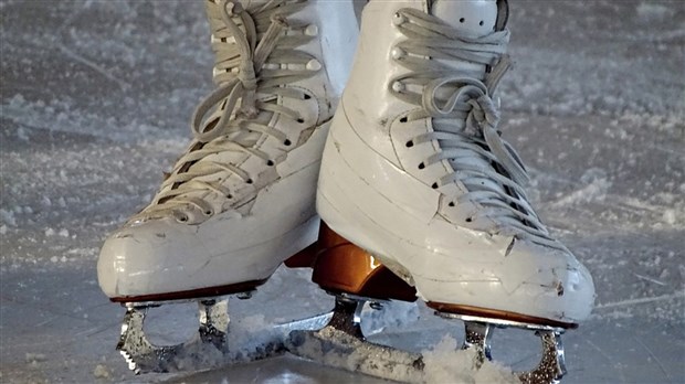 Une jeune patineuse artistique reçoit 200 $ de la Ville de Salaberry-de-Valleyfield 