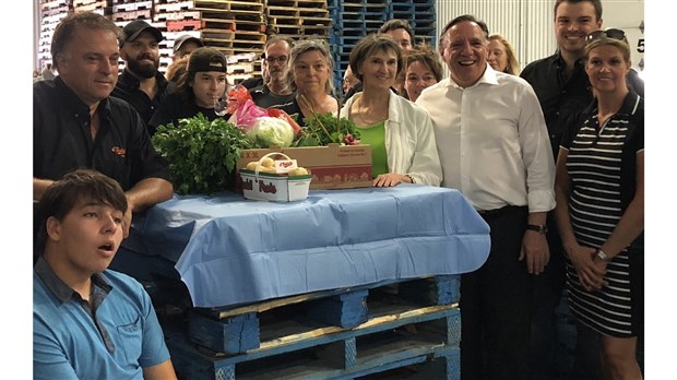 François Legault visite l’entreprise maraîchère Isabelle inc. dans Huntingdon 