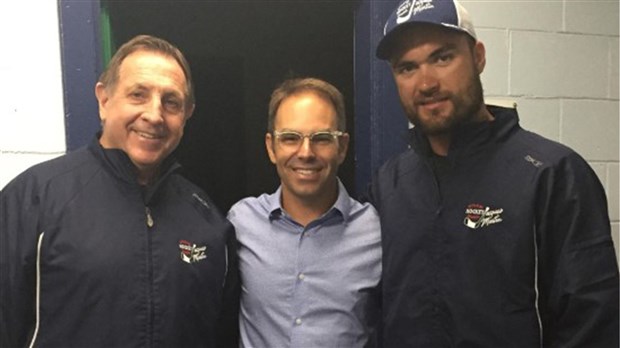 Un Golden Knights en visite au Collège Bourget 