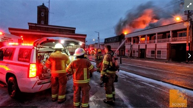 Incendie rue Nicholson: la SQ dépêche des techniciens spécialisés pour faire la lumière sur son origine  