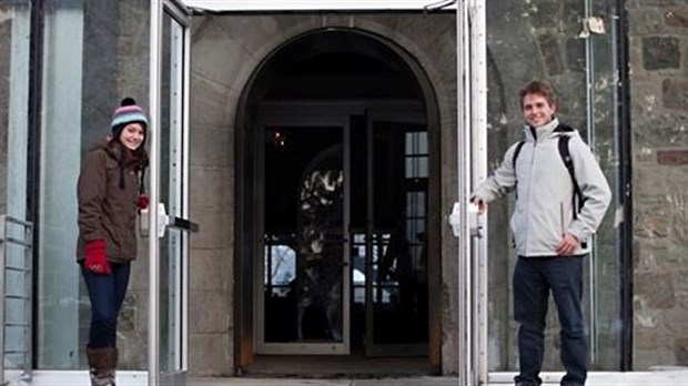 Plus de 250 personnes découvrent le Cégep Gérald-Godin lors de portes ouvertes 