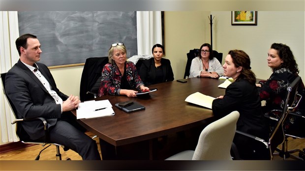 Rencontre avec le ministre de l'Éducation pour des travailleuses en CPE