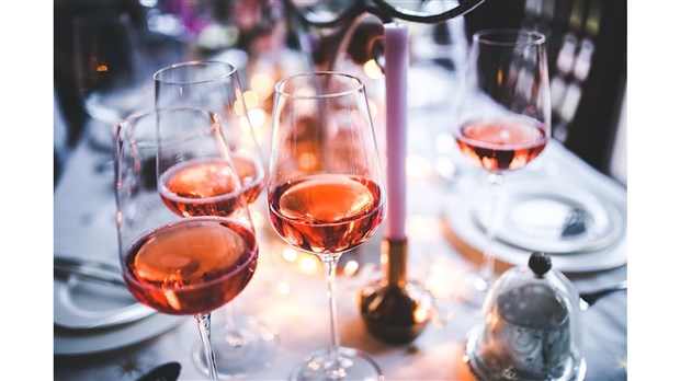 Procurez-vous une bouteille de rosé pour une bonne cause!