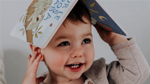 Initiez bébé à la lecture dès les premiers mois de sa vie grâce à Une naissance, un livre 