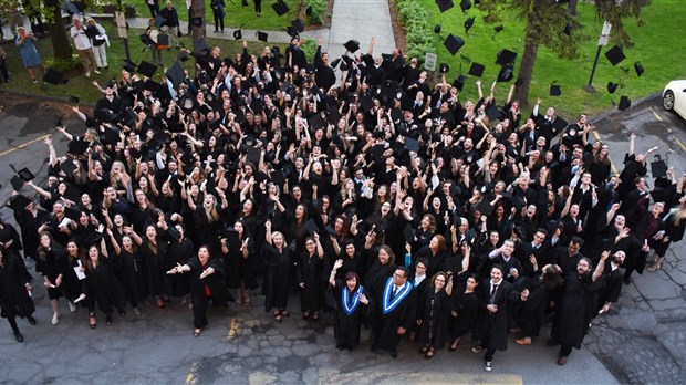 Le Collège de Valleyfield célèbre ses finissants