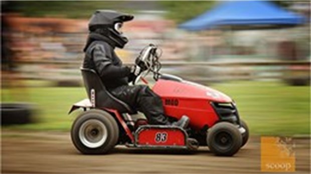 Une 4e édition pour le Grand Prix de tracteurs à gazon de Saint-Zotique! 