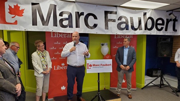 Marc Faubert inaugure son local électoral à Salaberry-de-Valleyfield 