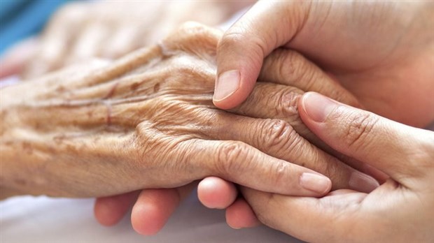 Parents en fin de vie: Québec assoupli les règles