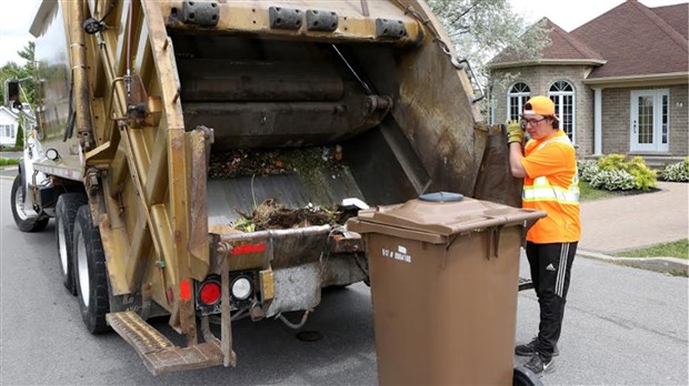 Plus de 7 000 tonnes de matières organiques recueillies en un an avec le bac brun 