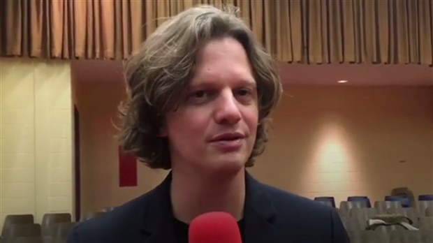 Le Campivallensien Pierre-Yves McSween prend part à la 43e édition du Salon du livre de Montréal 