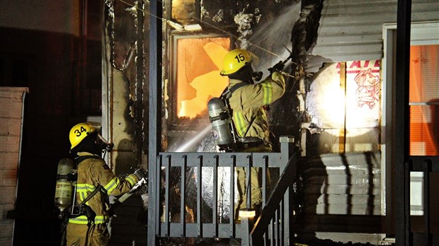 Incendie sur la rue Elsie à Salaberry-de-Valleyfield 
