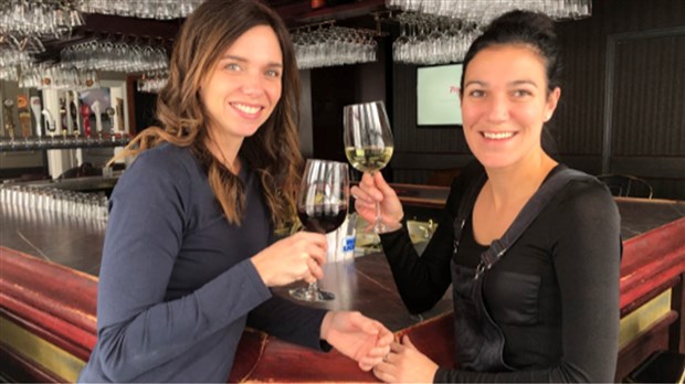 Huit restaurateurs de Salaberry-de-Valleyfield remettent 2 316 $ à la Fondation de l’Hôpital du Suroît 