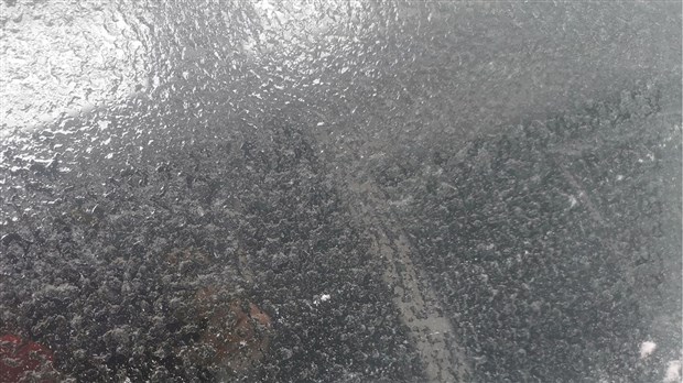 Environnement Canada émet un avertissement de pluie verglaçante pour cet après-midi 