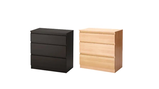 Rappel de commode à trois tiroirs vendue chez IKEA 