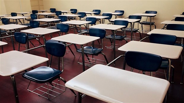 Retour en classe : le plan devra répondre à plusieurs questions souligne le PQ