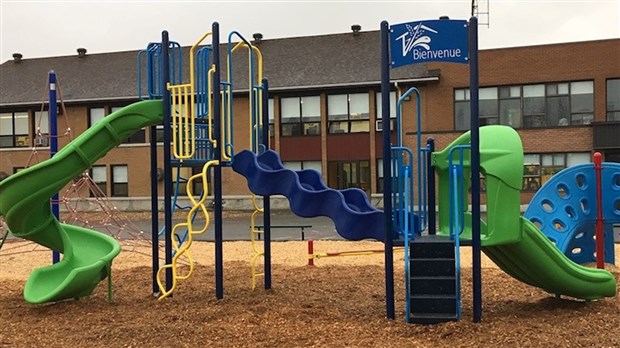 Modules de jeux et jeux d'eaux de nouveau accessibles à Saint-Louis-de-Gonzague 