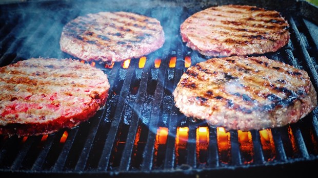 L'AGAS invite la population d'affaires à réseauter autour d'un BBQ