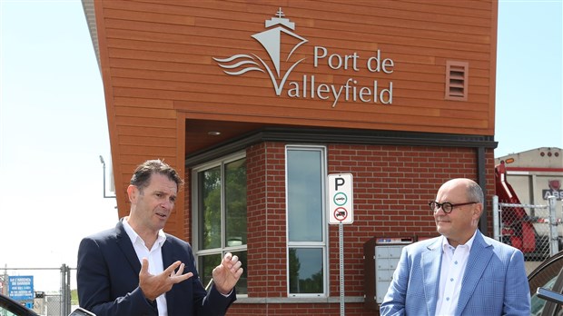 Le ministre des Transports a visité le comté ce jeudi 