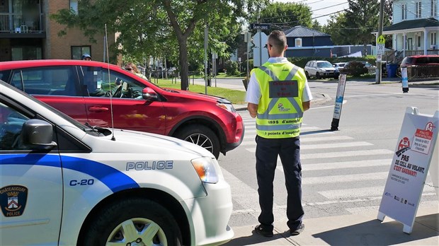 Cellulaire au volant: 1200 conducteurs sensibilisés à Beauharnois 