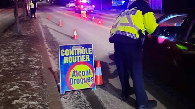 Une arrestation à Beauharnois lors de l'opération Alcool-Drogues 