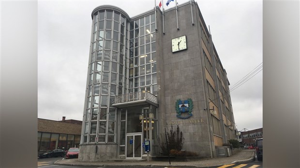 Quatre sièges en élection en novembre à Salaberry-de-Valleyfield 