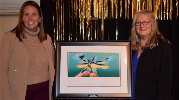 Louise Page reçoit officiellement son prix Reynald-Piché 